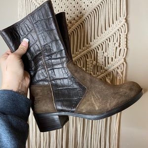 Suede and leather UGG boots